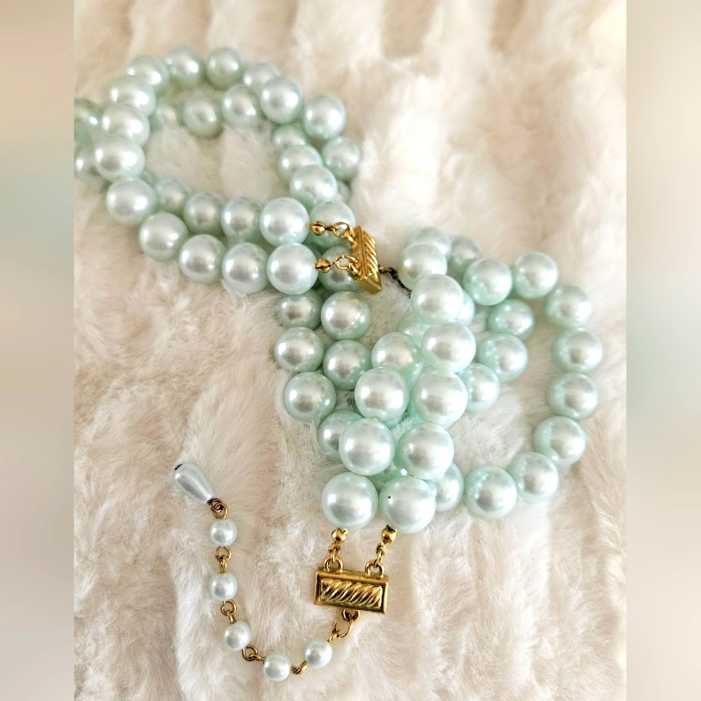 Mint Green / Light Aqua Pearl Necklace